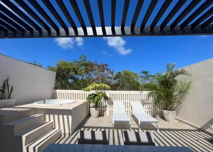Tao Edena 4ph Apartment
